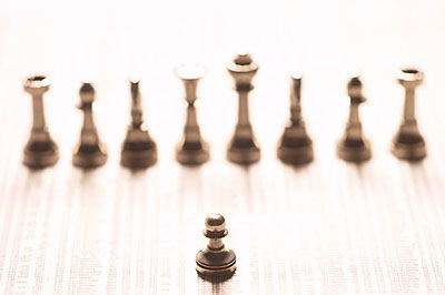 A South Carolina police officer is shot and wounded and a suspect is killed<br><br>